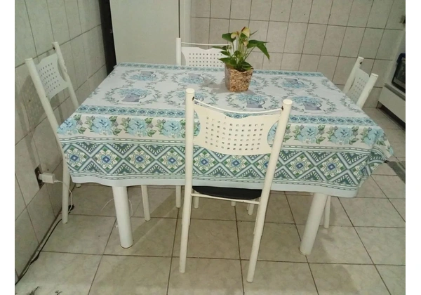 Mesa tampo de granito 4 cadeiras