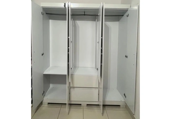 Guarda-Roupas 6 portas branco (conservado)