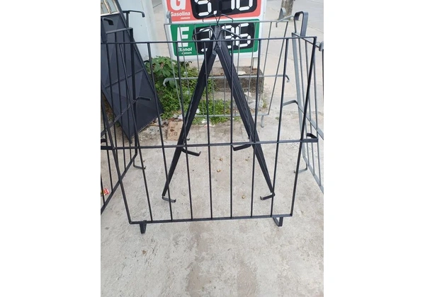 Urgente aranha devjanela varão de 3/8 fino valor 200 reais .100/100 ou 100 /80 cada.
