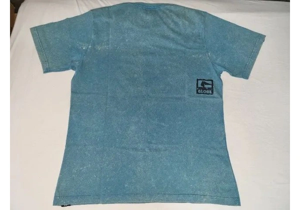 Camiseta Globe
