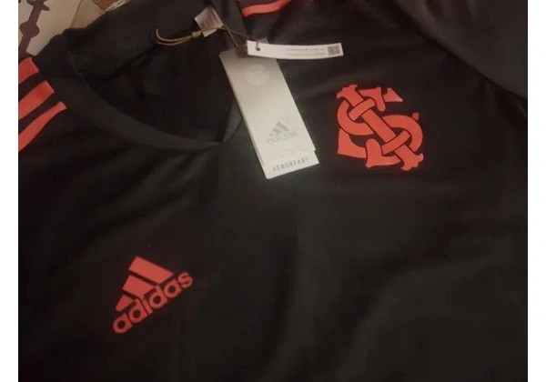 Camiseta Treino Internacional, Tamanho M ao GG!