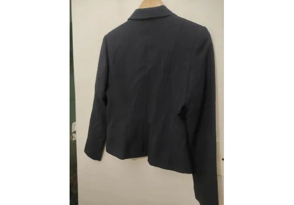 P.A CONCEPT blazer alfaiataria Tam 40 85, 00<br>Preto <br>Altura 55cm<br>Largura 47cm<br>Ombro 41cm