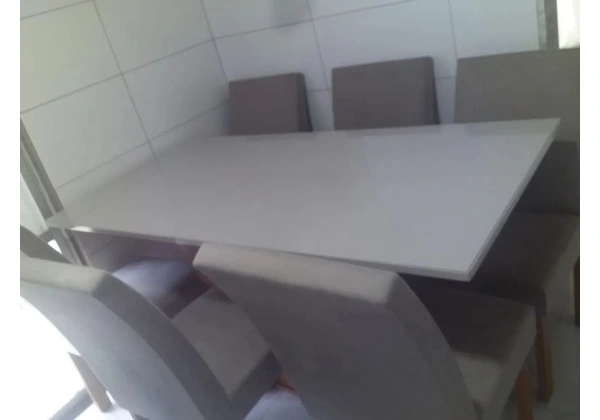 Mesa 6 lugares 1000.00 aceito cartão