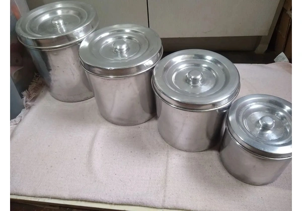 Conjunto de 4 potes de aluminio Vigor porta mantimentos