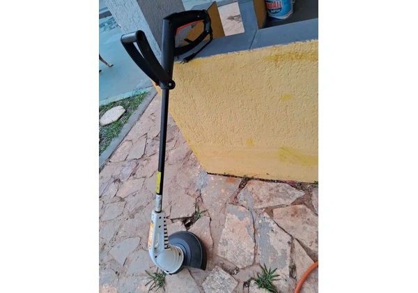 ROCADEIRA POUCO TEMPO DE USO R$ 120 PRA IR LOGO