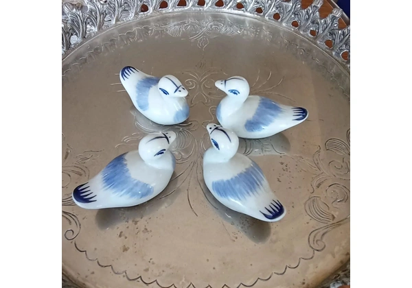 Jogo com 4 patinhos porcelana estilo português