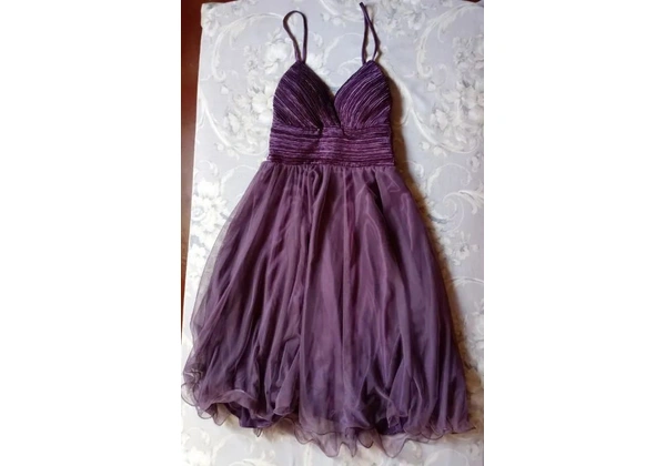 Vestido - Usado, mas estado de Novo