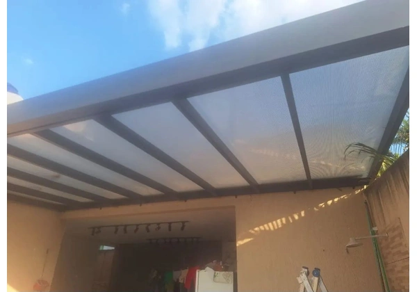 Toldos e cobertura em Policarbonato