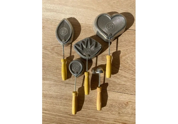 KIT DE FRISADORES / MOLDES PARA FLORES DE EVA
