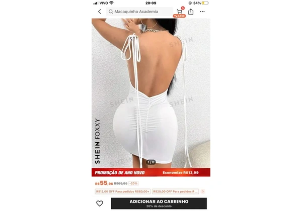 Vestido aberto nas costa