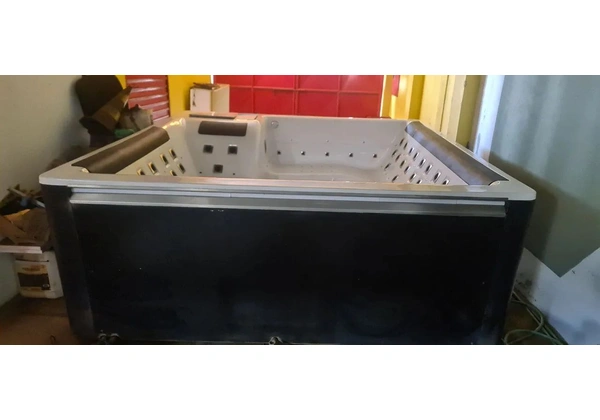 Hidromassagem Spa Jacuzzi RIOLAX