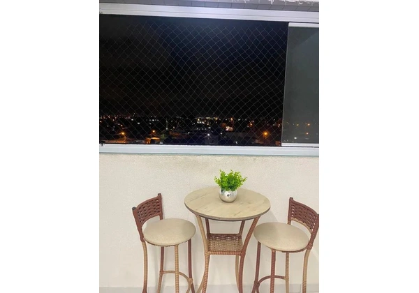 Mesa Bistrô com 2 banquetas estofada.