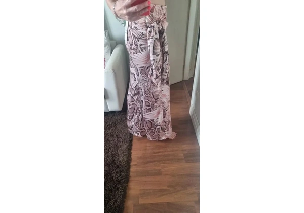 calça nova de cetim parece agilita, 36, veste 38 também