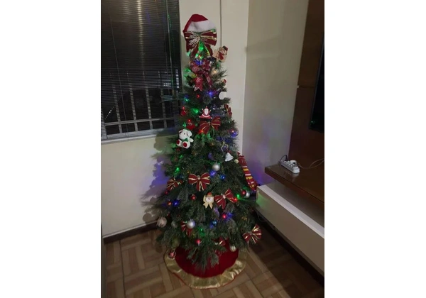 Árvore de Natal 1, 80m com Enfeites + Pisca Pisca