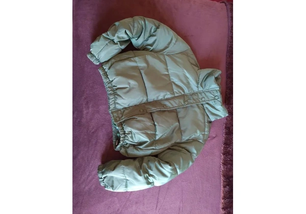Jaqueta Puffer verde exército