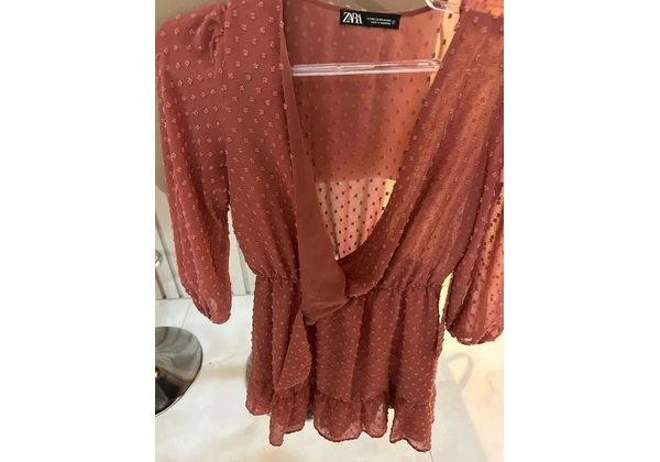 Vestido nude rosa Zara