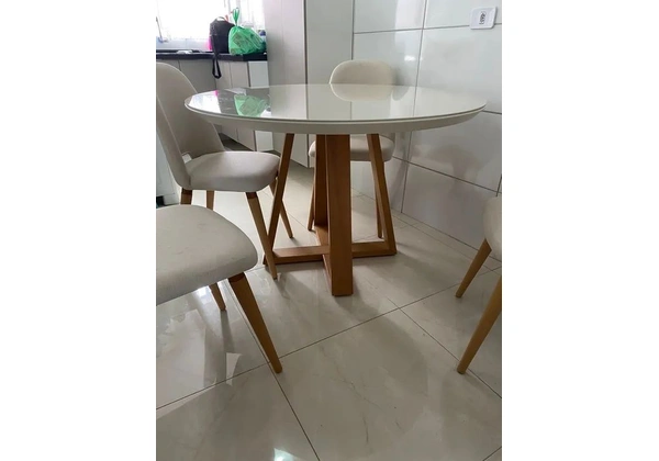 Mesa de Jantar Branca com Tampo de Vidro