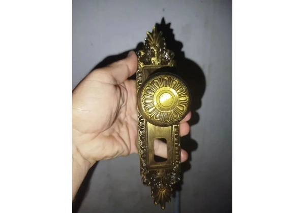 Fechadura colonial trinco
