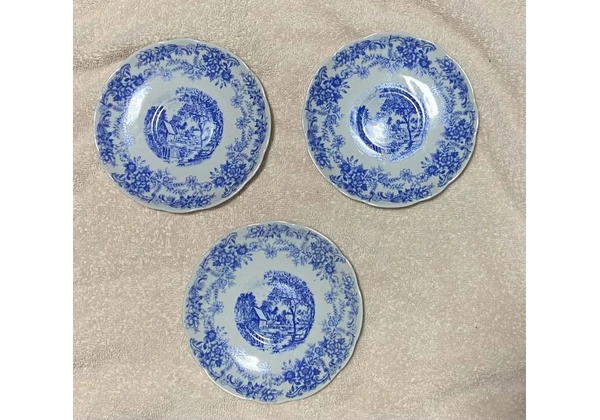 3 pires de porcelana real modelo Izabel década 60