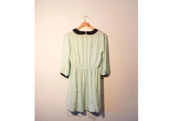 vestido verde, mini dress com estética vintage anos 60 forever21