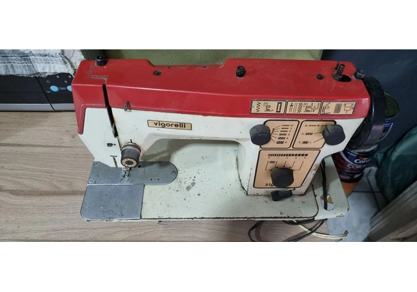 Máquina de Costura Relíquia