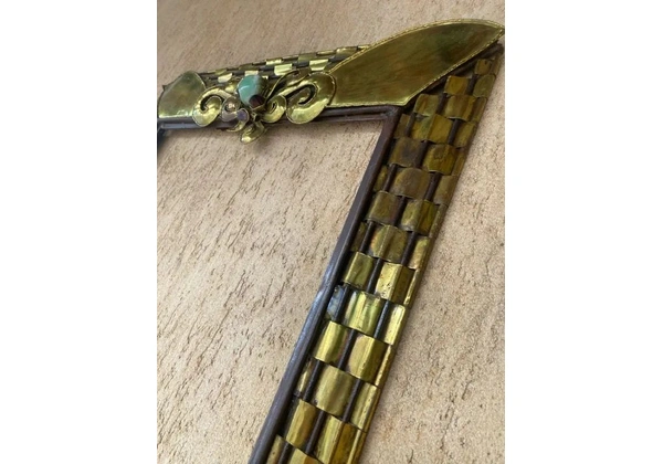 MOLDURA PARA ESPELHO (artista)