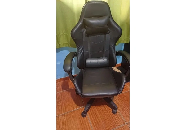 Cadeira Gamer em bom estado