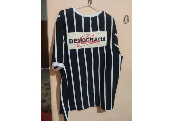 Camisa Corinthians democracia