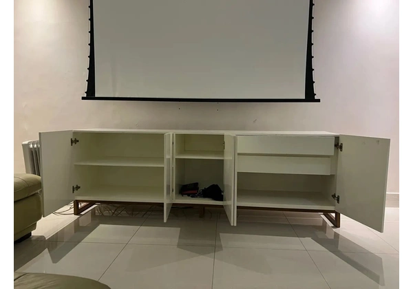 Buffet Branco Moderno