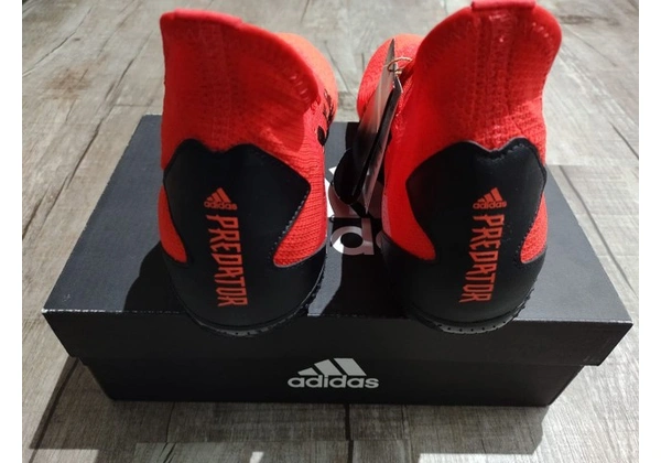 Chuteira Adidas original Nova campo