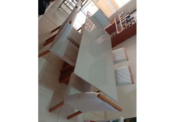 Mesa de jantar 6 lugares 180x90 ( 3 opções de cadeiras )