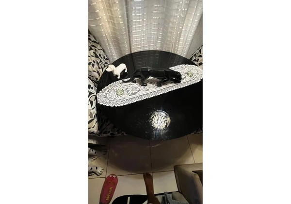 Mesa de jantar 4 caseias luxu