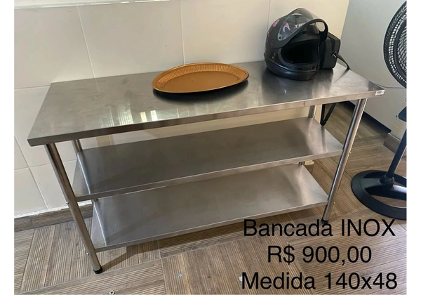 Mesa inox, bancada inox e mesa de madeira