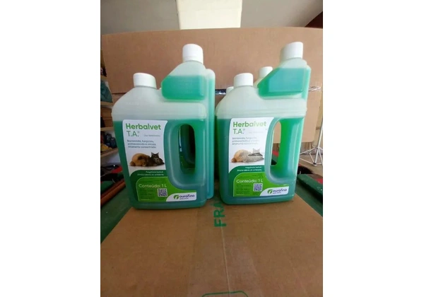02 unidades Herbalvet Desinfetante T.A anti bactericida, fungicida Outo Fino 1L (cada)