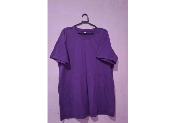 Kit 3 Camisetas novas Unissex tamanho GG/ valor: 60 reais.