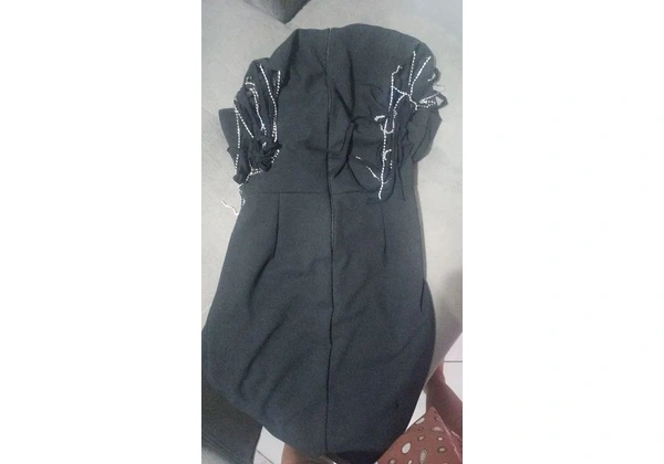 Vestido preto pra festa