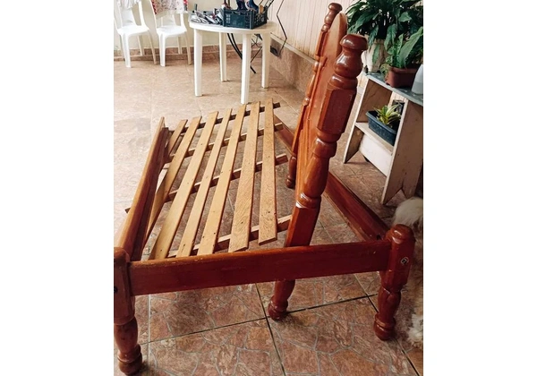 Cama de madeira Máxima