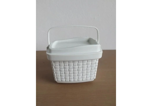 Porta-pote de margarina Qualy Sadia antigo com alça