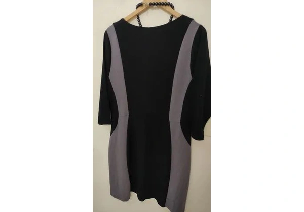 SIMPLY BASIC vestido Tam G (veste até Tam 50) 45, 00<br>Moletom levemente flanelado<br>