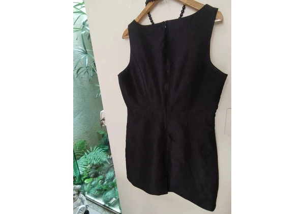 ALK URBAN vestido Tam 48 75, 00<br>Com textura/ forrado <br>Altura 98cm<br>