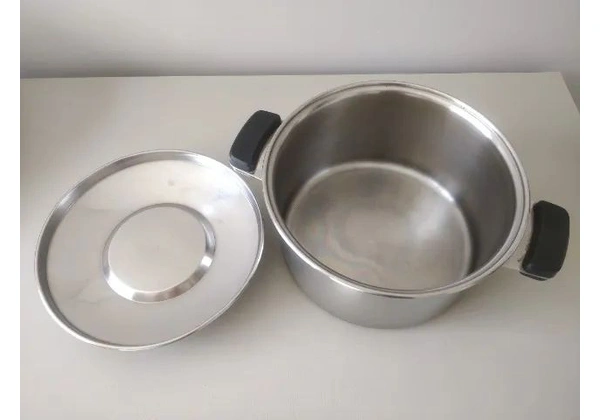 Caçarola funda Tramontina com fundo triplo