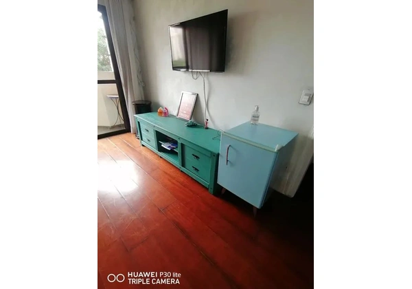 Rack em madeira cor Tiffany Tok Stok
