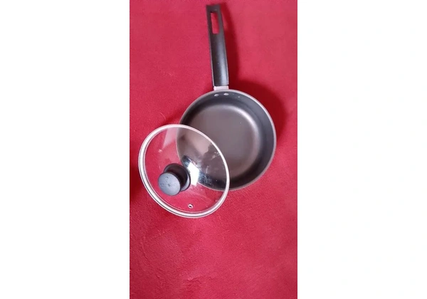 Conjunto. Panela. Anti. Aderente 4 peças. Sem. Uso. Tá.pa. De. Vidro. Entrego. Em. Termin