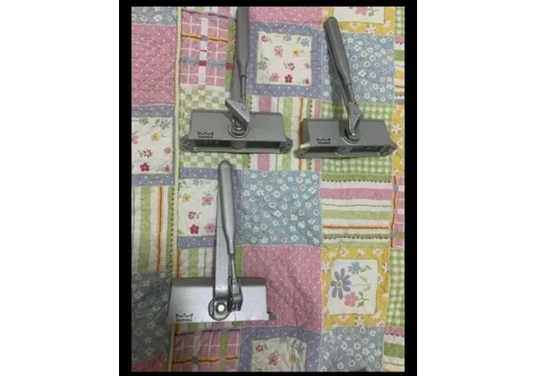 3 suporte de porta para fechamento automático