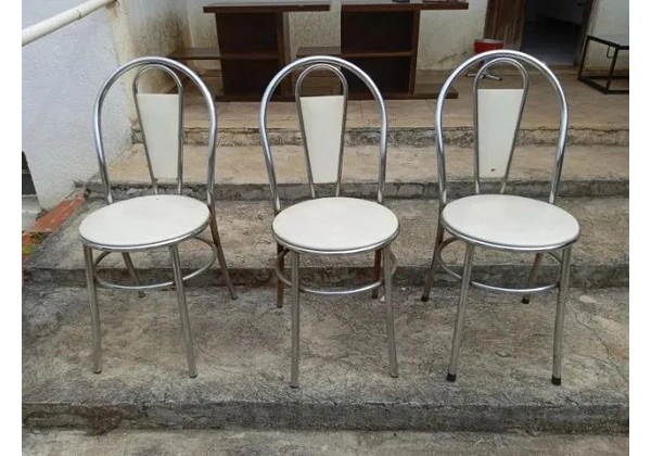 Cadeira de jantar estofada fixa s/ braços Carraro em Aço / Couro Ecológico Branco