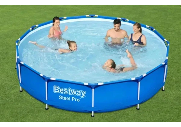 Piscina Grande Estruturada em Salvador - Entrega Imediata!!