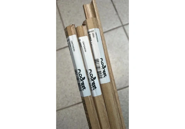 CAIXA COM 4 CANTONEIRAS - PISO LAMINADO