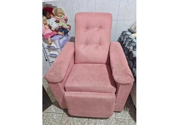 Poltrona Reclinável Rosa Usada