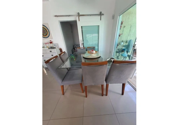 Mesa de Jantar Quadrada - 6 lugares