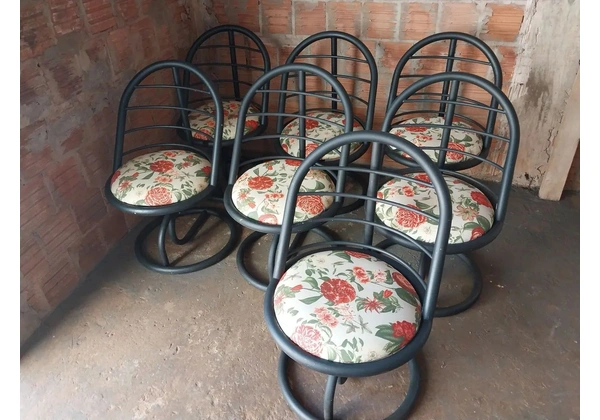 Cadeiras tubular com tecido impermeável